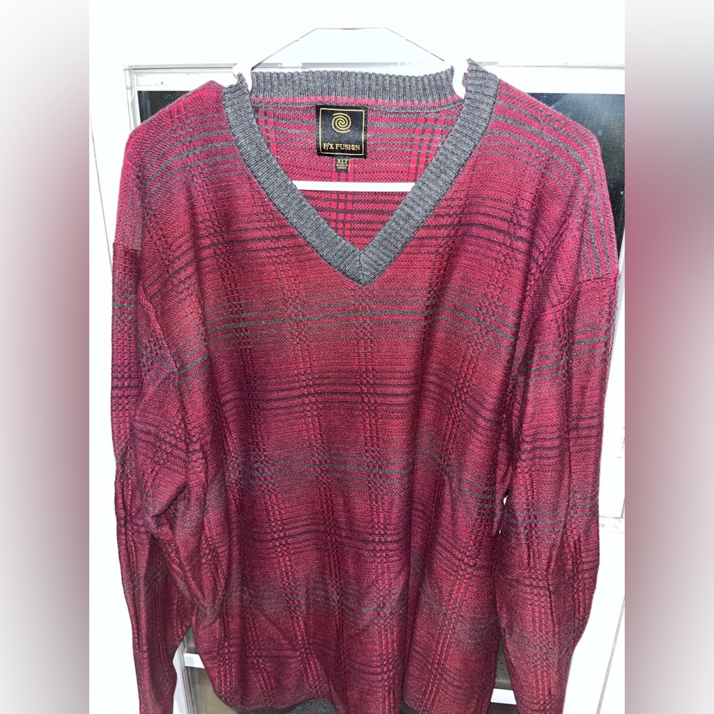 F/X fusion pull over V-neck sweater
